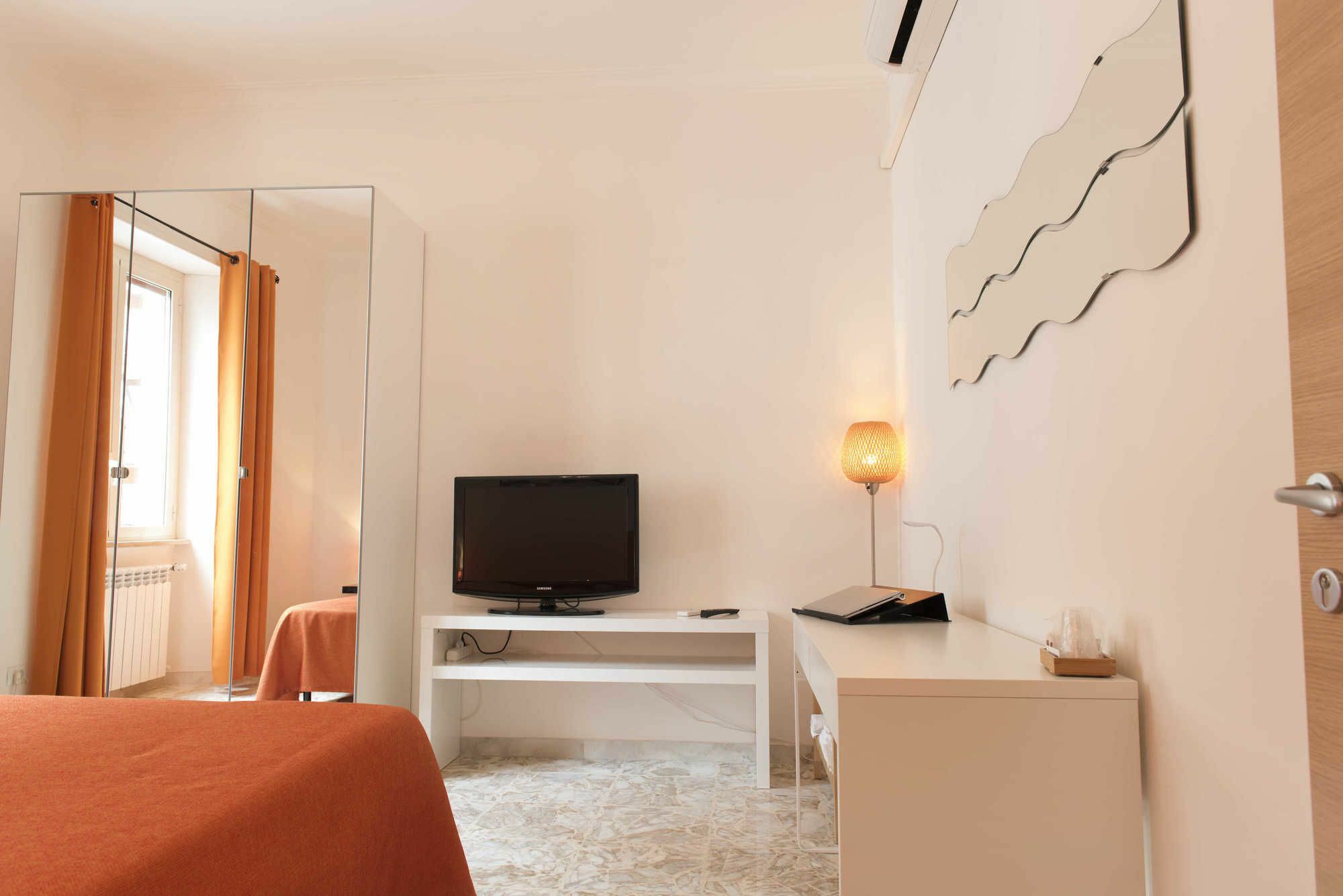 Michelangelo Apartment Civitavecchia Exterior foto
